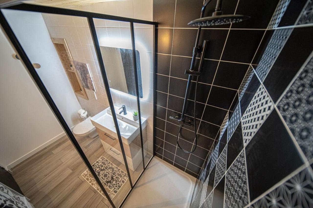 Spacious Renovated Loft - University - Guillotiere ลียง ภายนอก รูปภาพ